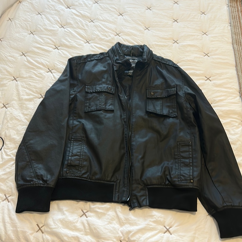 Men’s black jacket!
